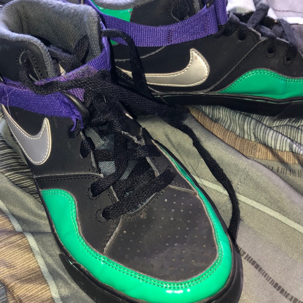 Nike boys shoes